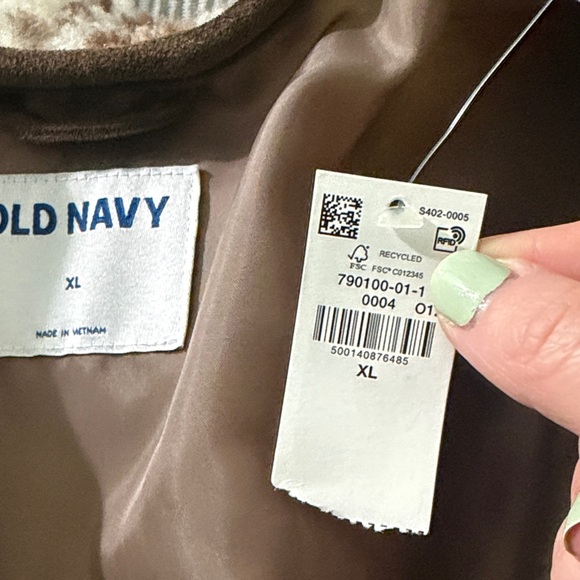 Old Navy Button-Front Brown and Cream Sherpa Jacket - Picture 5 of 5